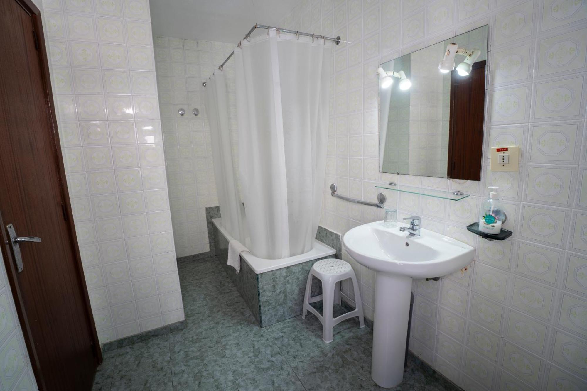 Hostal Residencia Pasaje Novelda Buitenkant foto